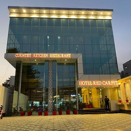 Hotel Red Carpet Tajganj Bagian luar foto